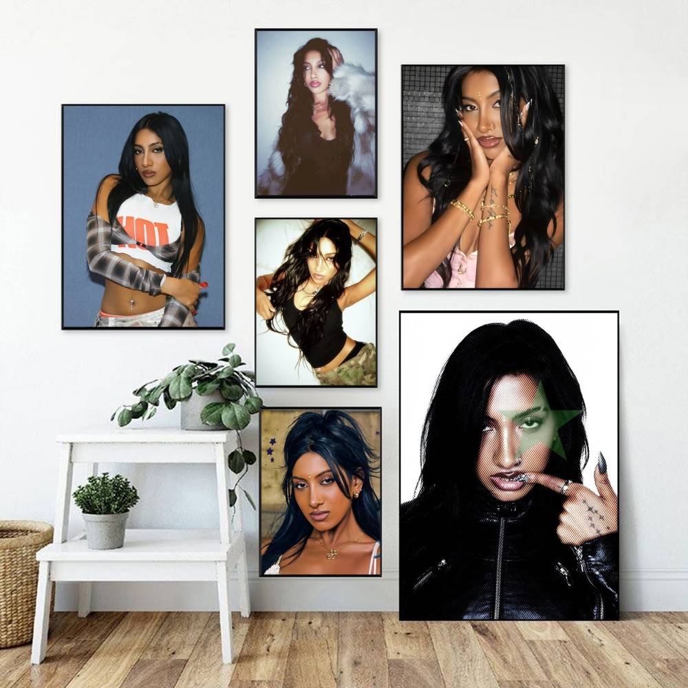 Home Cinema Wallpaper - Lara K-KATSEYE Poster, perfekter Weltraum-Aufkleber, selbstklebend,