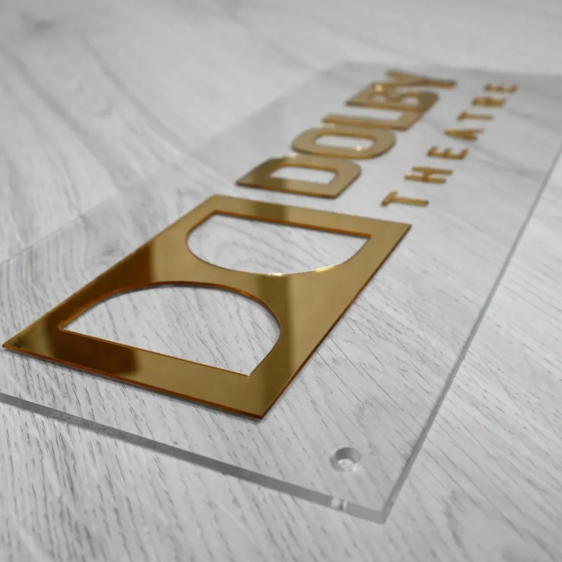 3D Dolby Atmos Klar-Acryl-Schi – Home Cinema Dolby Atmos Bewertung und Preis